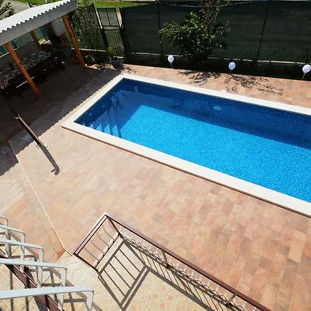 Jagoda 1070 Villa *